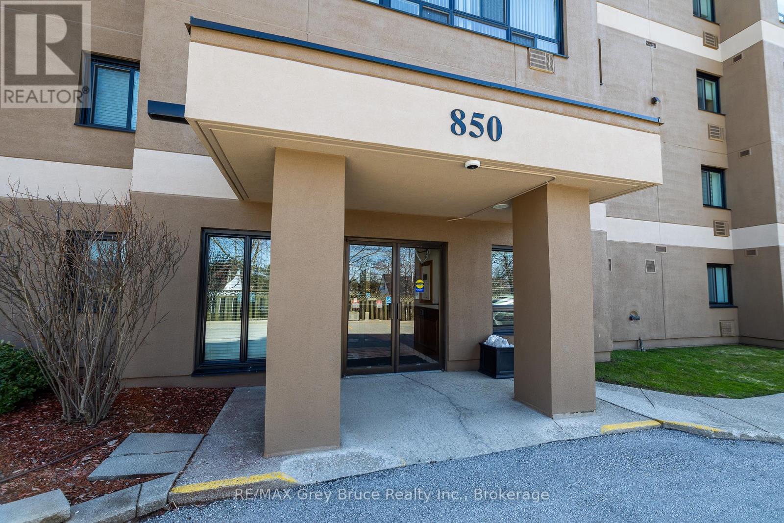 502 - 850 6TH STREET E
