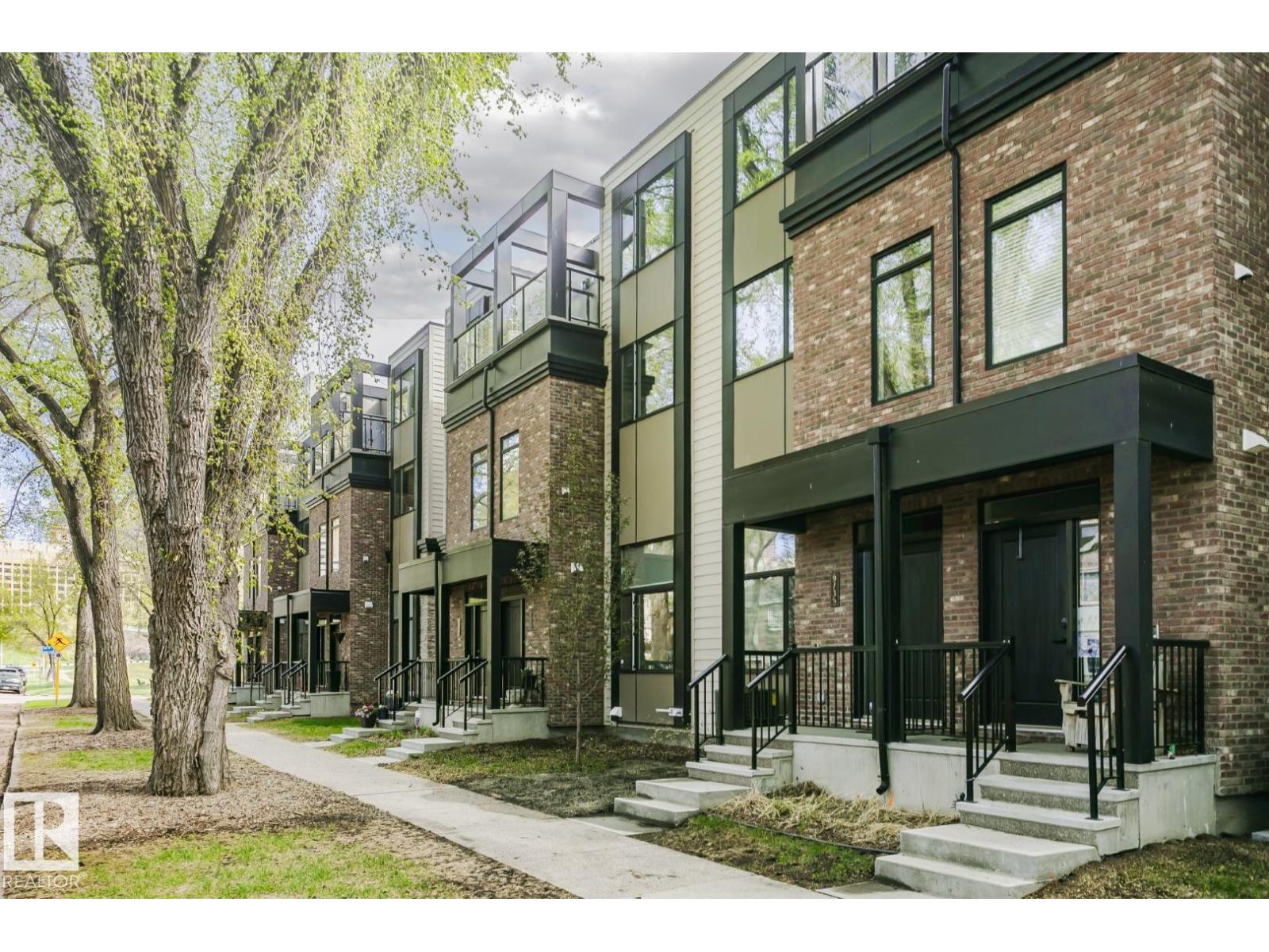 9737 101 ST NW