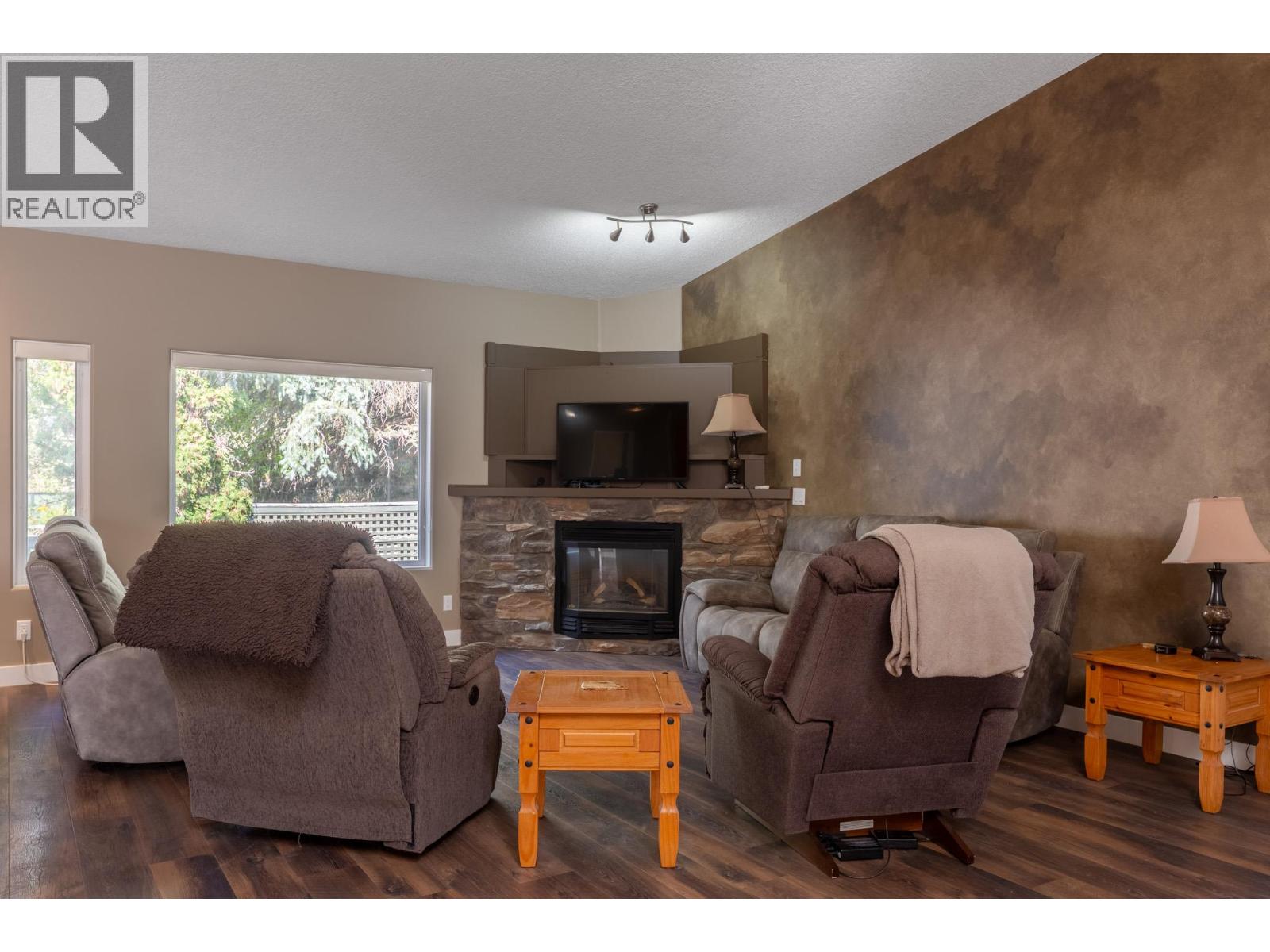 795 Torrs Court