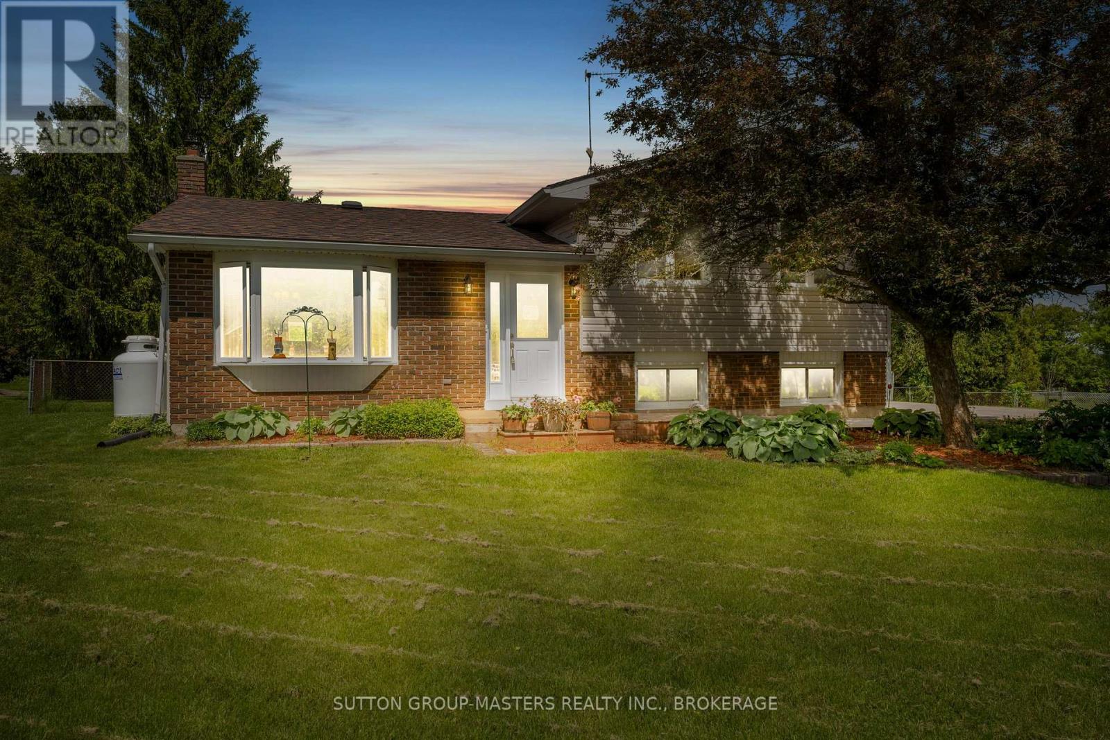 21 MCDONALD CRESCENT