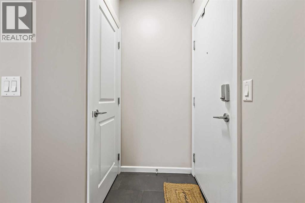 2008, 211 13 Avenue SE