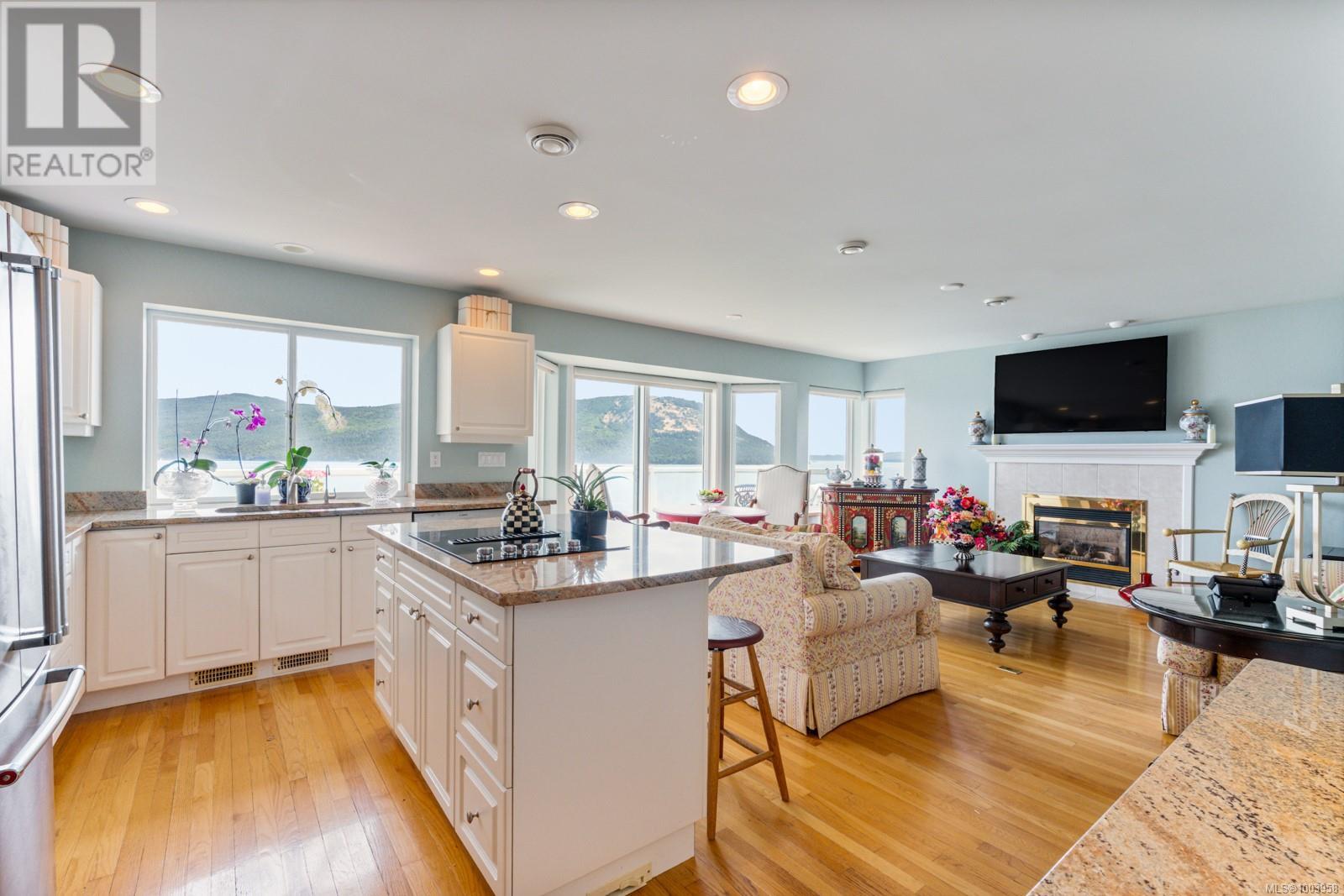 515 Marine View S