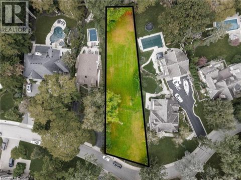 3063 WOODLAND PARK Drive Burlington ON L7N1K8