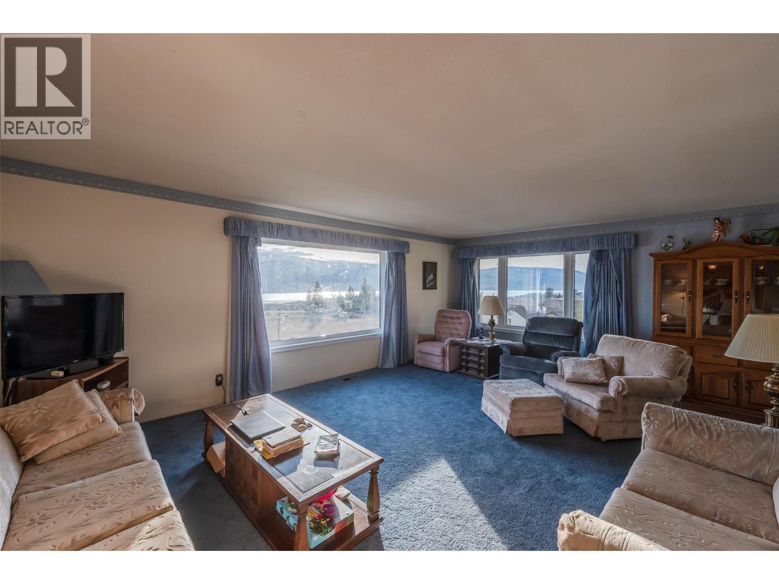 9800 Giants Head Road