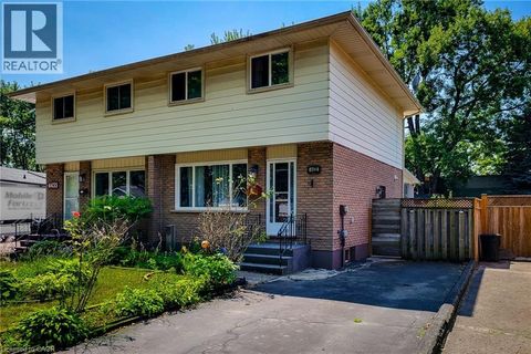 4433 MEADOWVALE Drive Niagara Falls ON L2E5W8