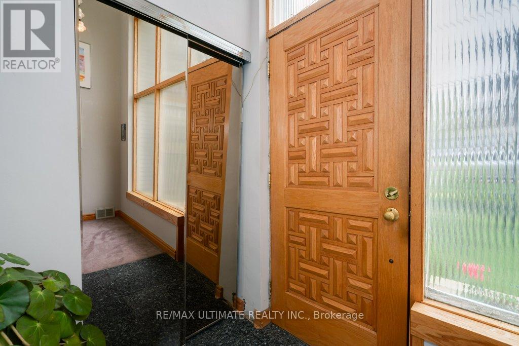 26 GRACEFIELD AVENUE