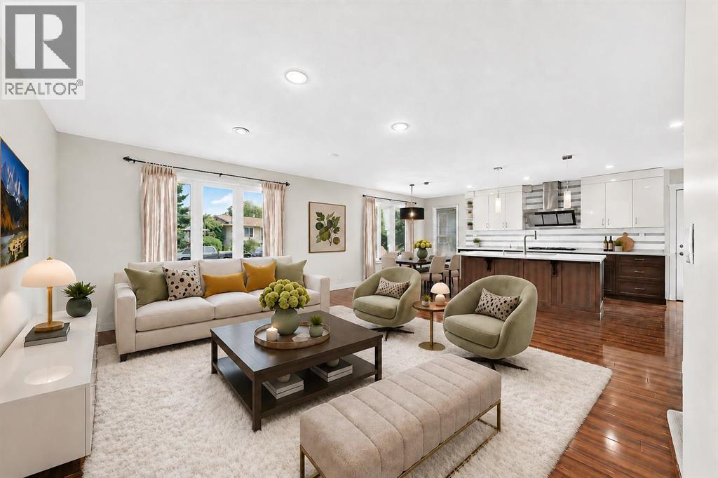 136 Midlawn Close SE
