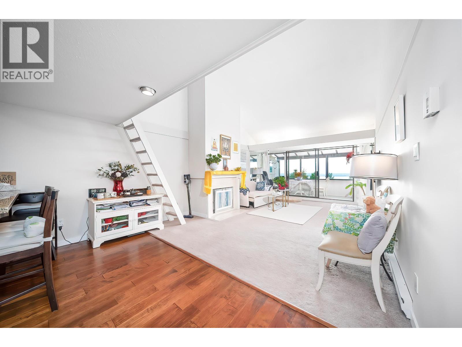 49 2202 FOLKESTONE WAY