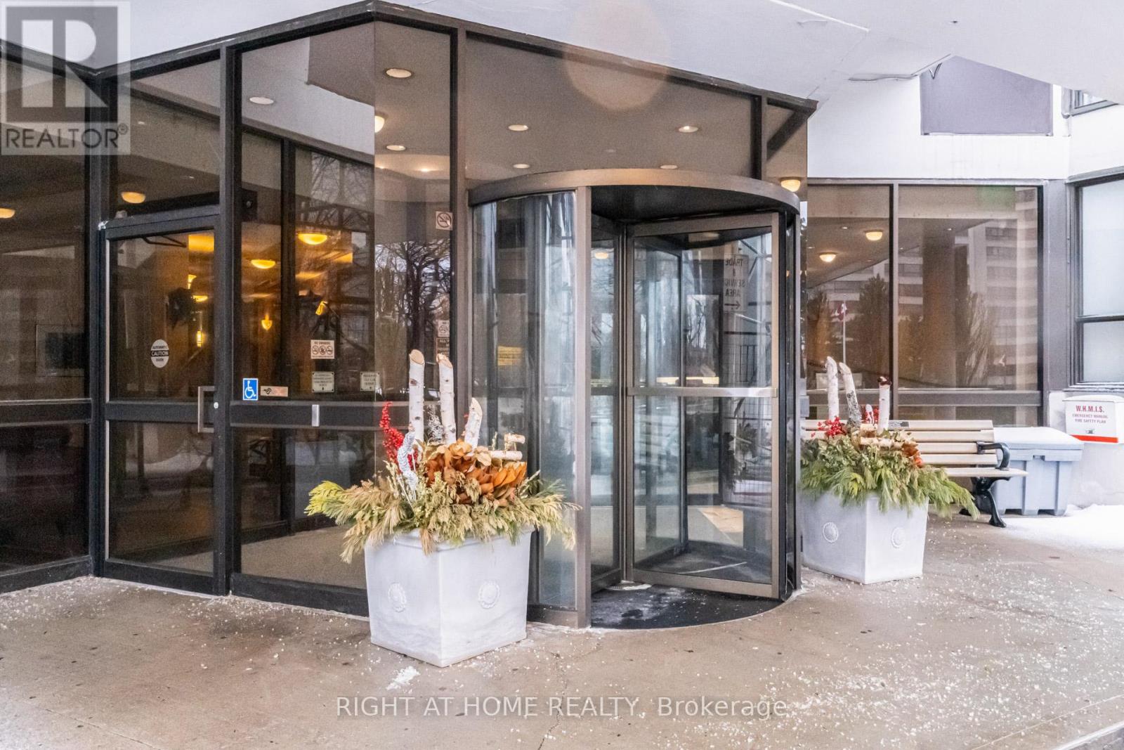 606 - 1333 BLOOR STREET