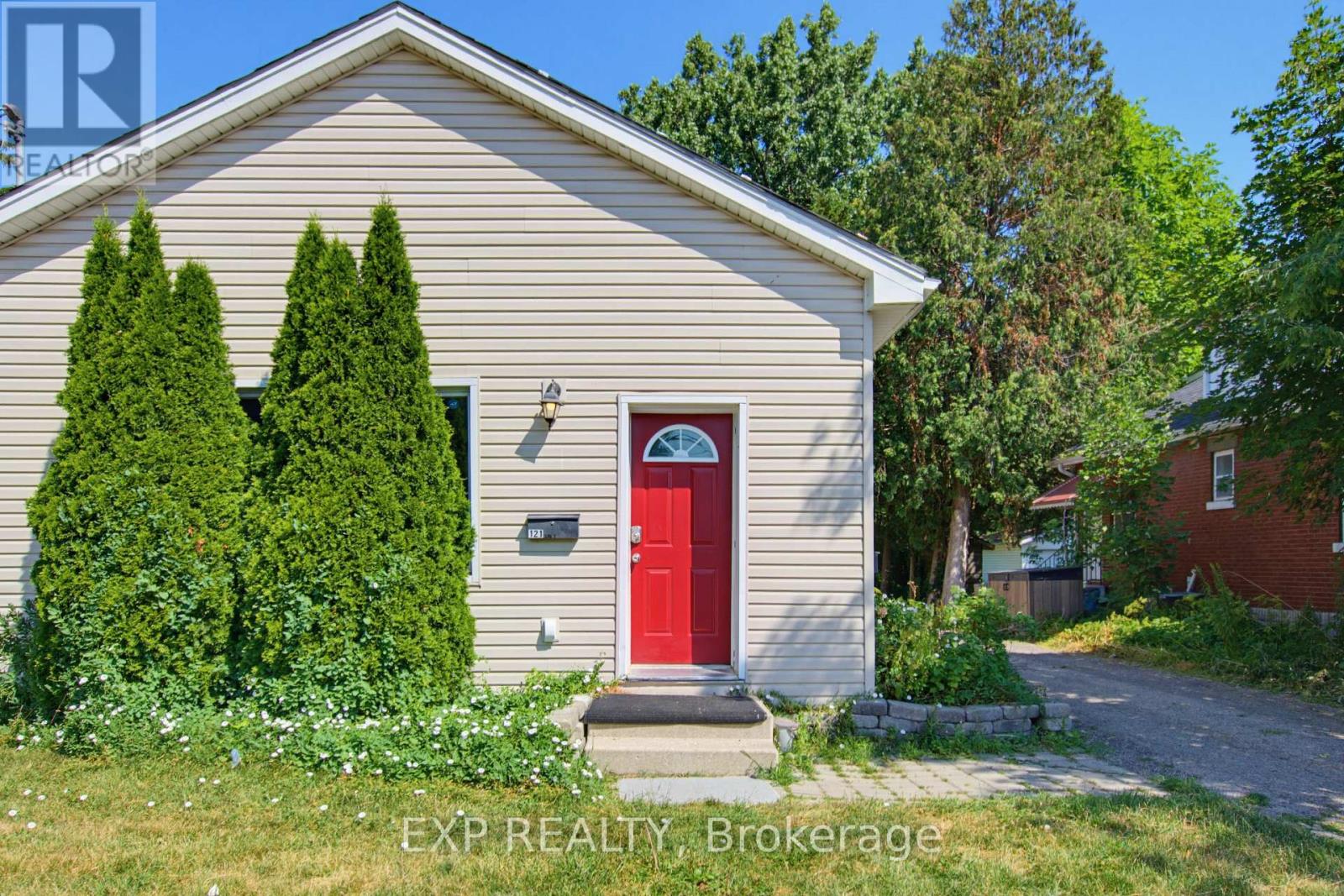 121 MOUNT PLEASANT AVENUE