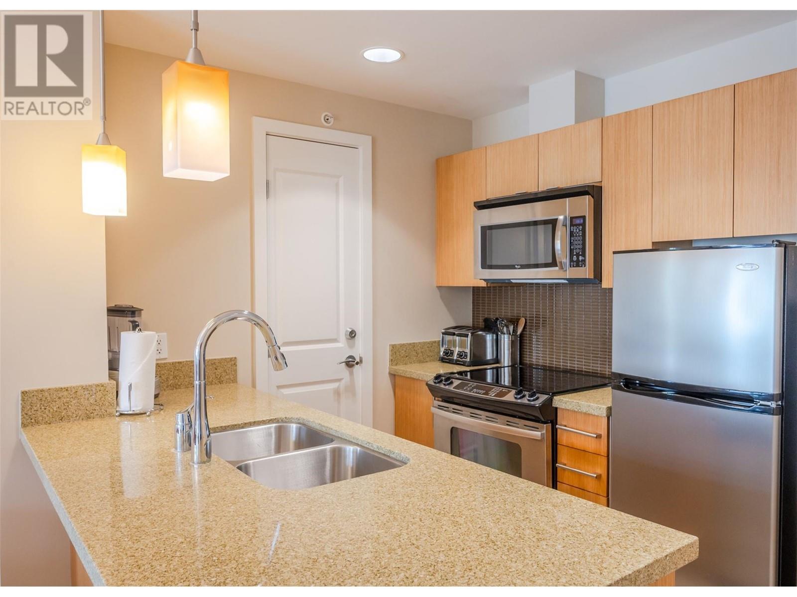 15 Park Place Unit# 437