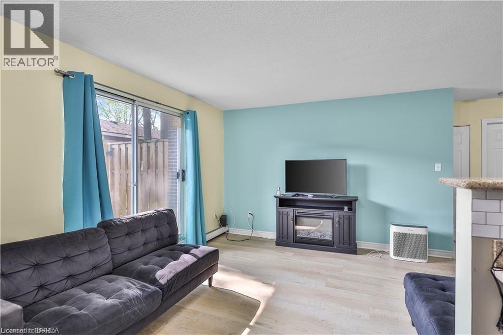 793 COLBORNE Street E Unit# 104