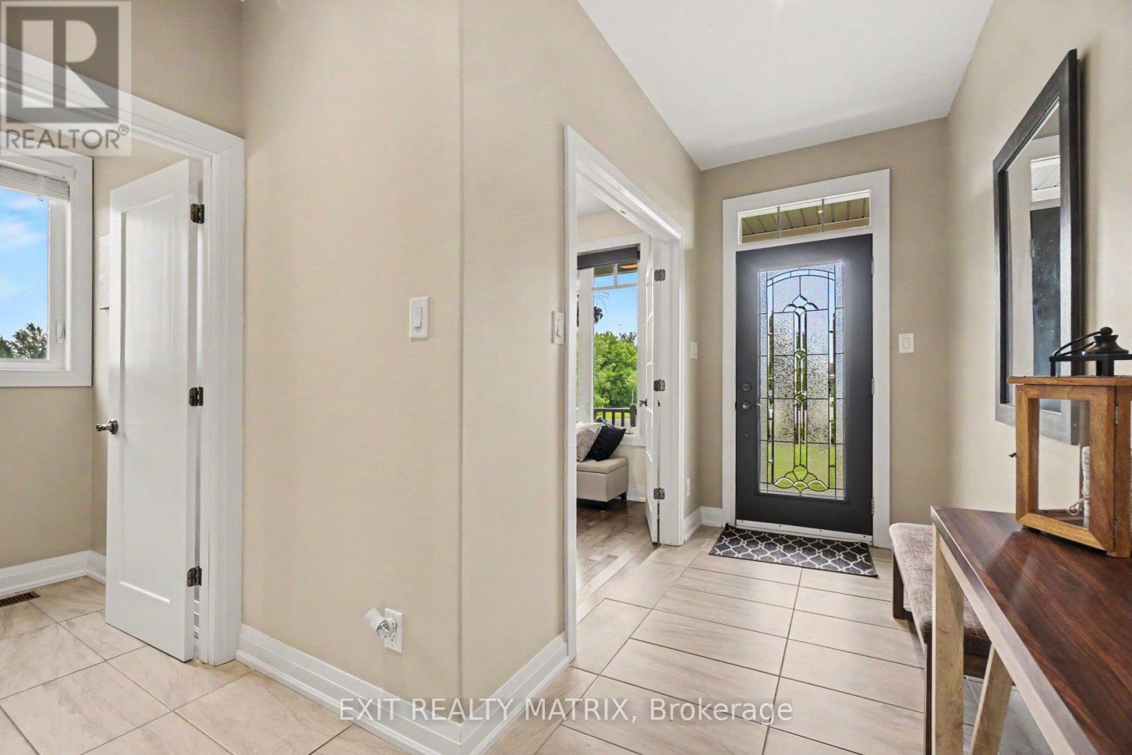208 NELLIE STREET - Photo 2