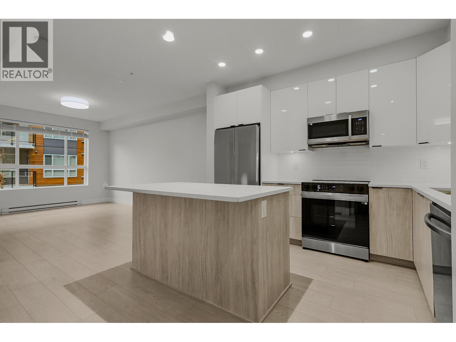 227 11655 FRASER STREET