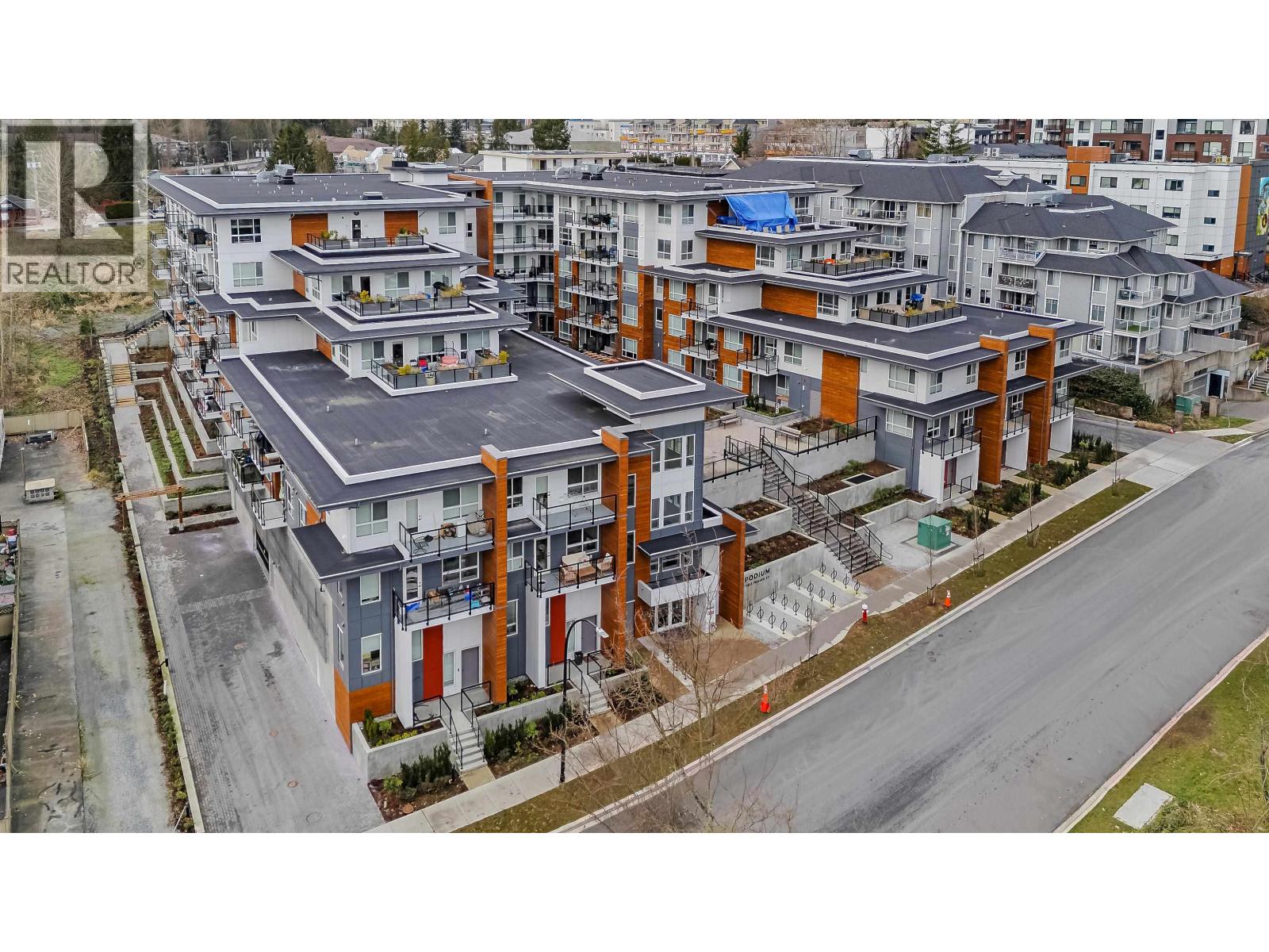 227 11655 FRASER STREET