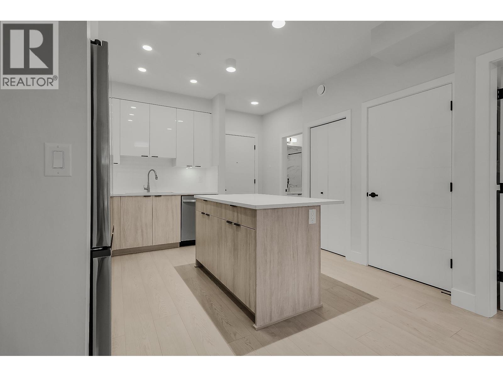 227 11655 FRASER STREET