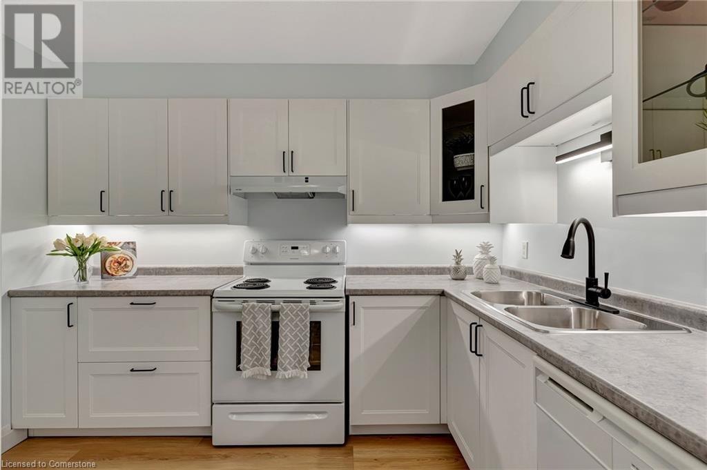 35 GREEN VALLEY Drive Unit# 909