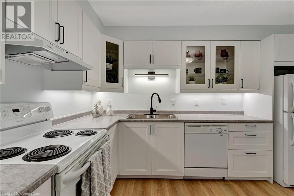 35 GREEN VALLEY Drive Unit# 909