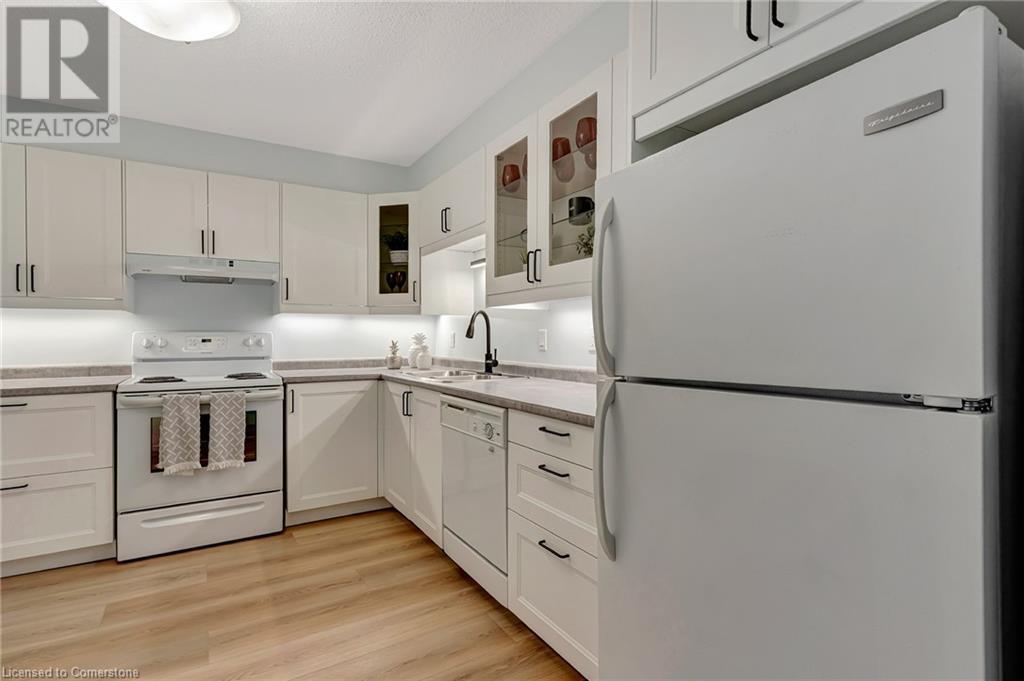 35 GREEN VALLEY Drive Unit# 909