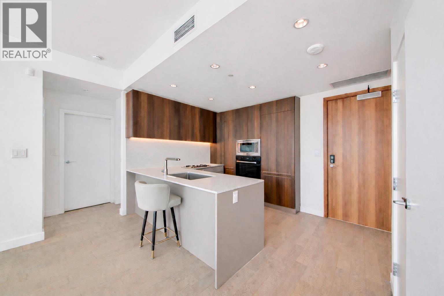 604 6622 PEARSON WAY