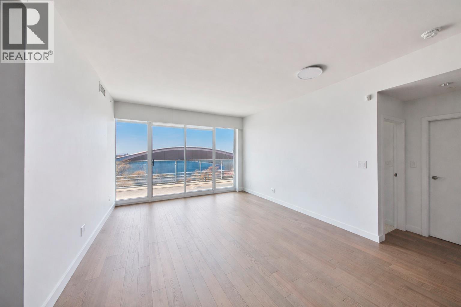 604 6622 PEARSON WAY