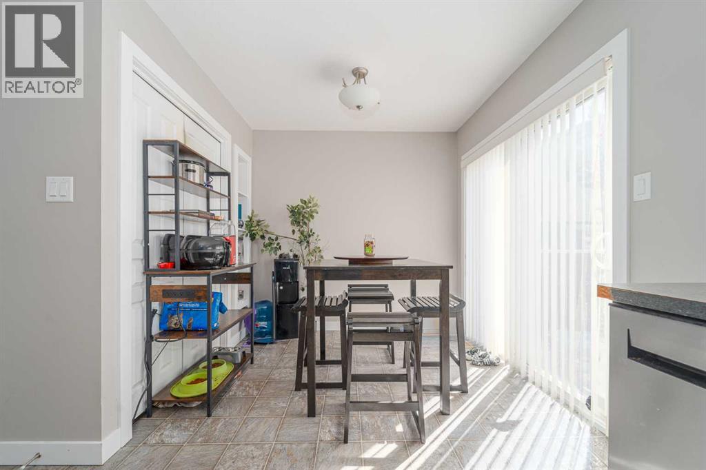 5, 221 Silkstone Road W