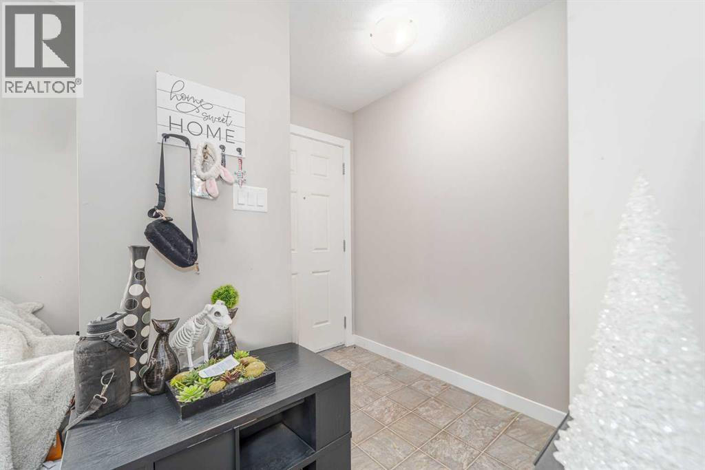 5, 221 Silkstone Road W