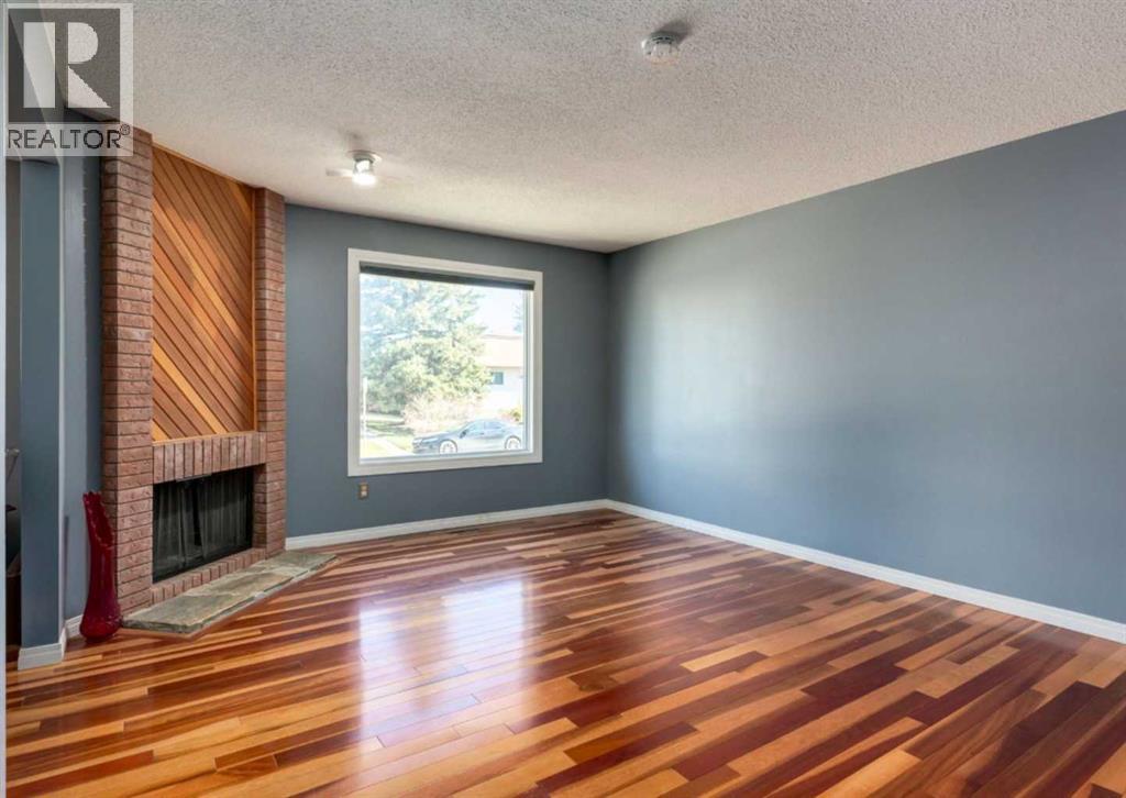 223 Cedarwood Road SW