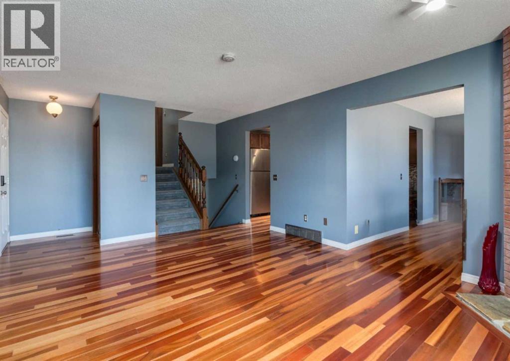 223 Cedarwood Road SW