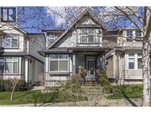 10497 ROBERTSON STREET Maple Ridge BC V2W0H8