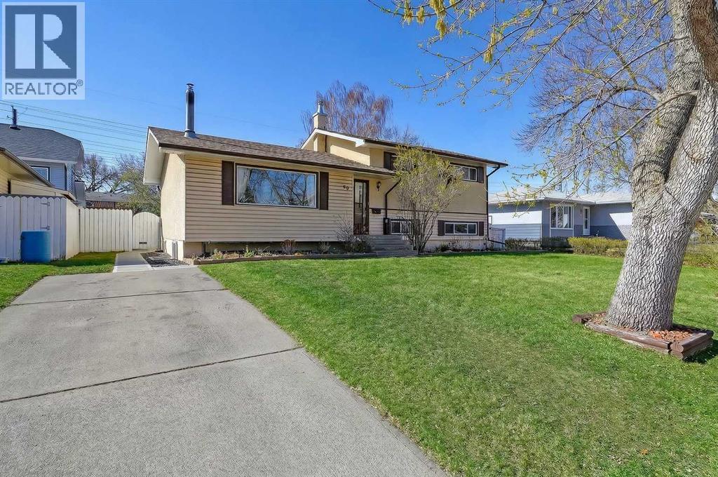 68 West Glen Crescent SW