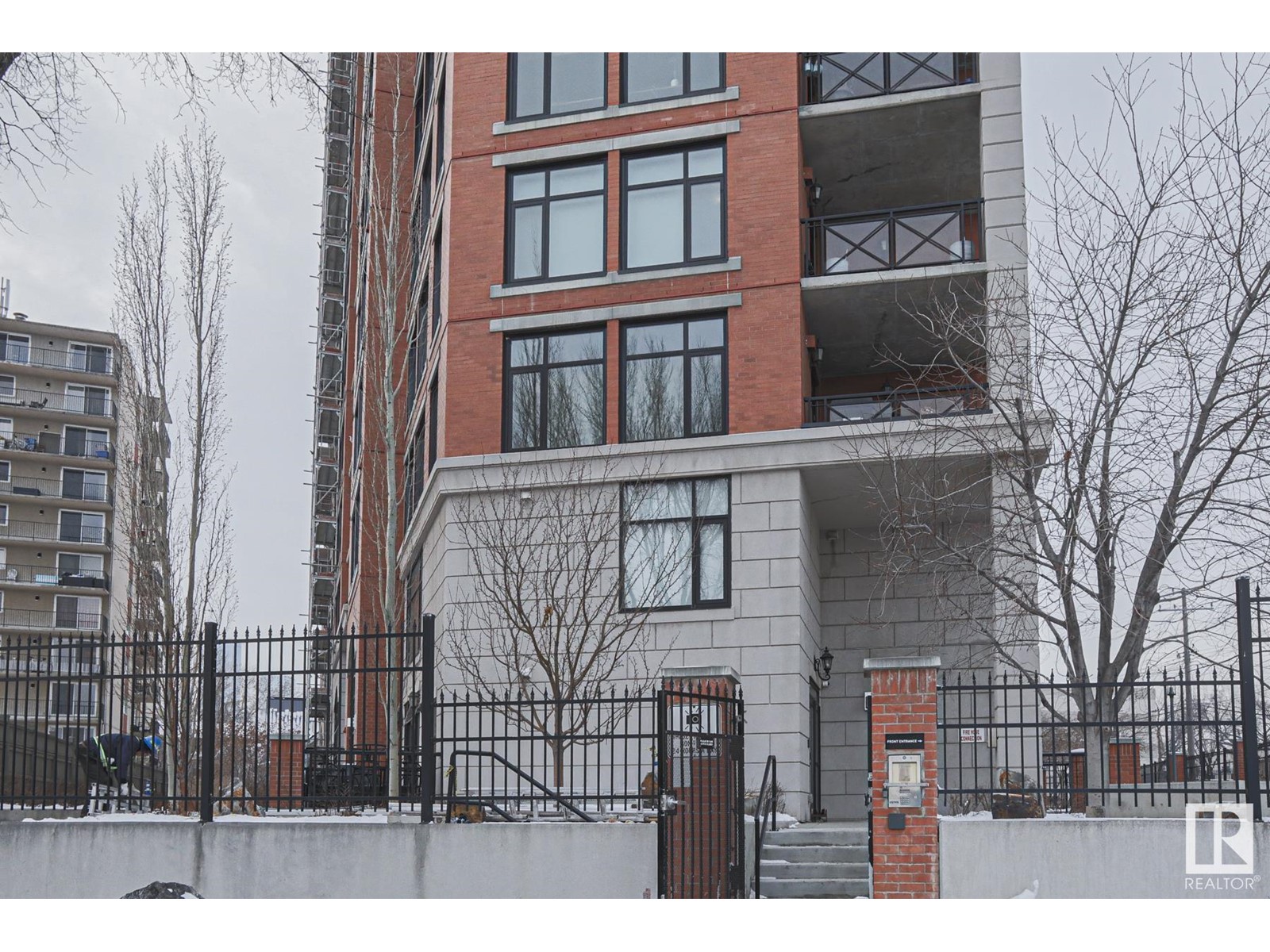 #1201 9020 JASPER AV NW NW