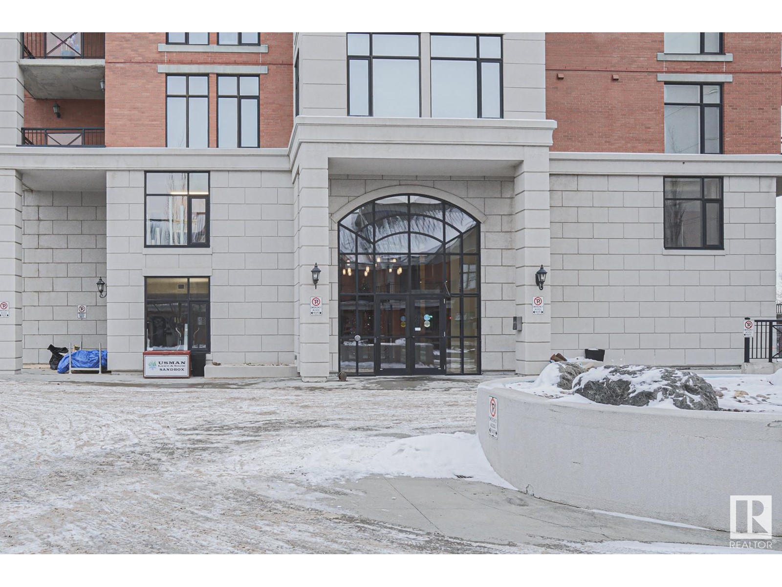 #1201 9020 JASPER AV NW NW
