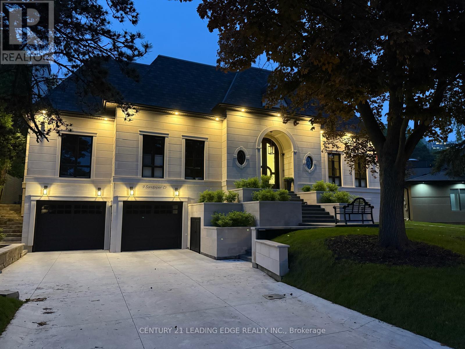 9 SANDPIPER COURT