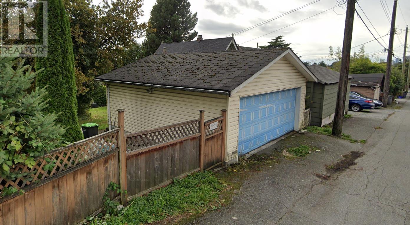 1807 SE MARINE DRIVE