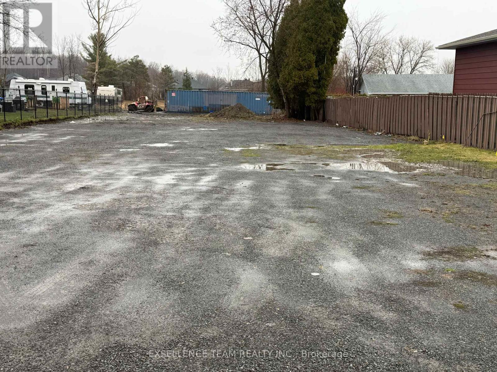 Photo 1 of 10 — 3007 PITT STREET, Cornwall, ON K6K1A5