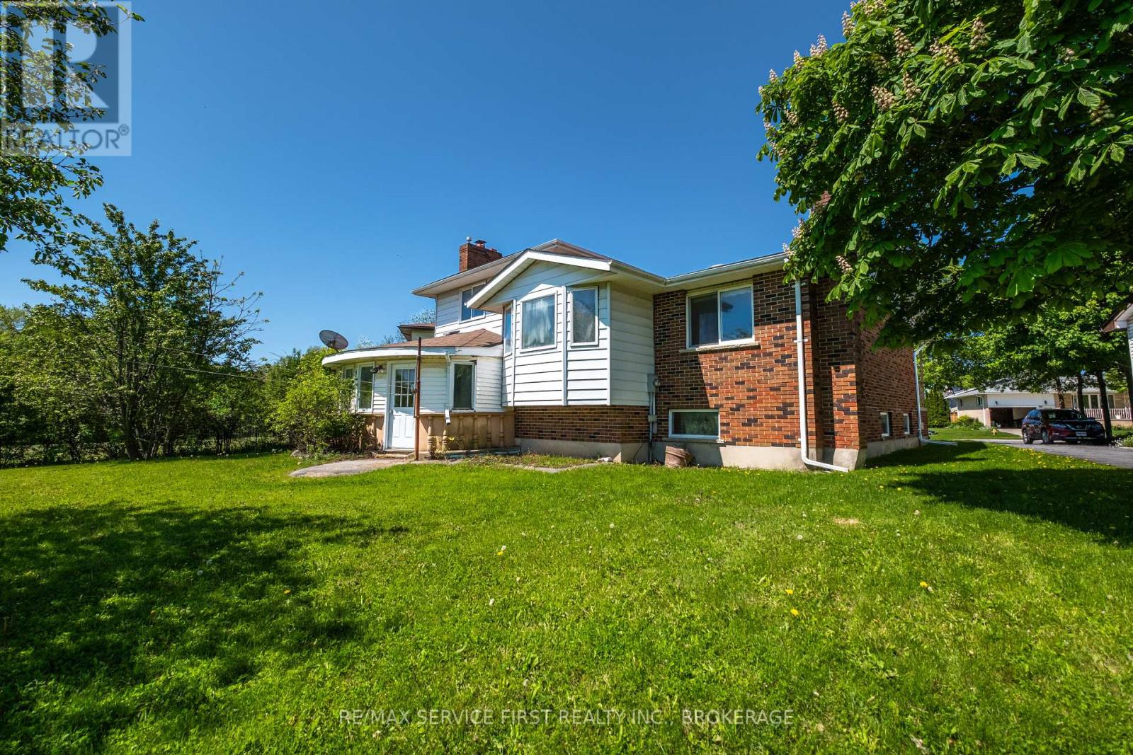 156 INVERNESS CRESCENT