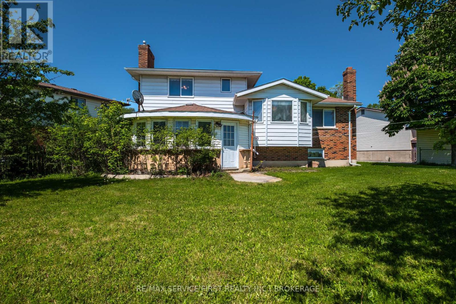 156 INVERNESS CRESCENT