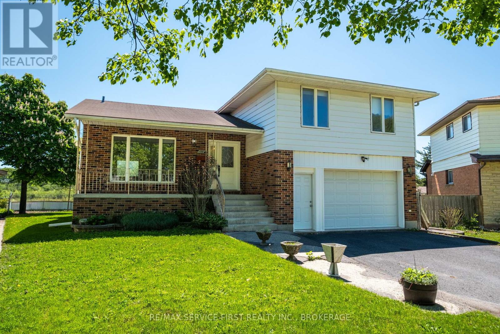 156 INVERNESS CRESCENT