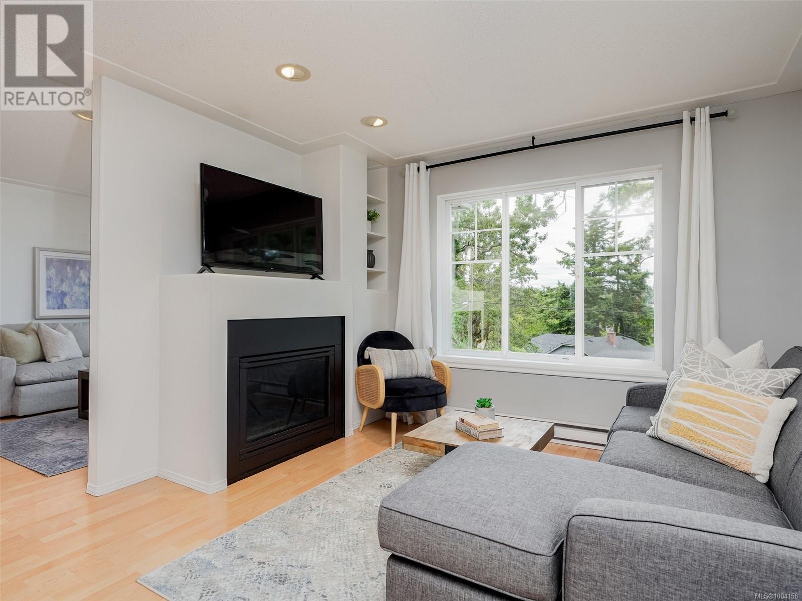 955 Falmouth Rd
