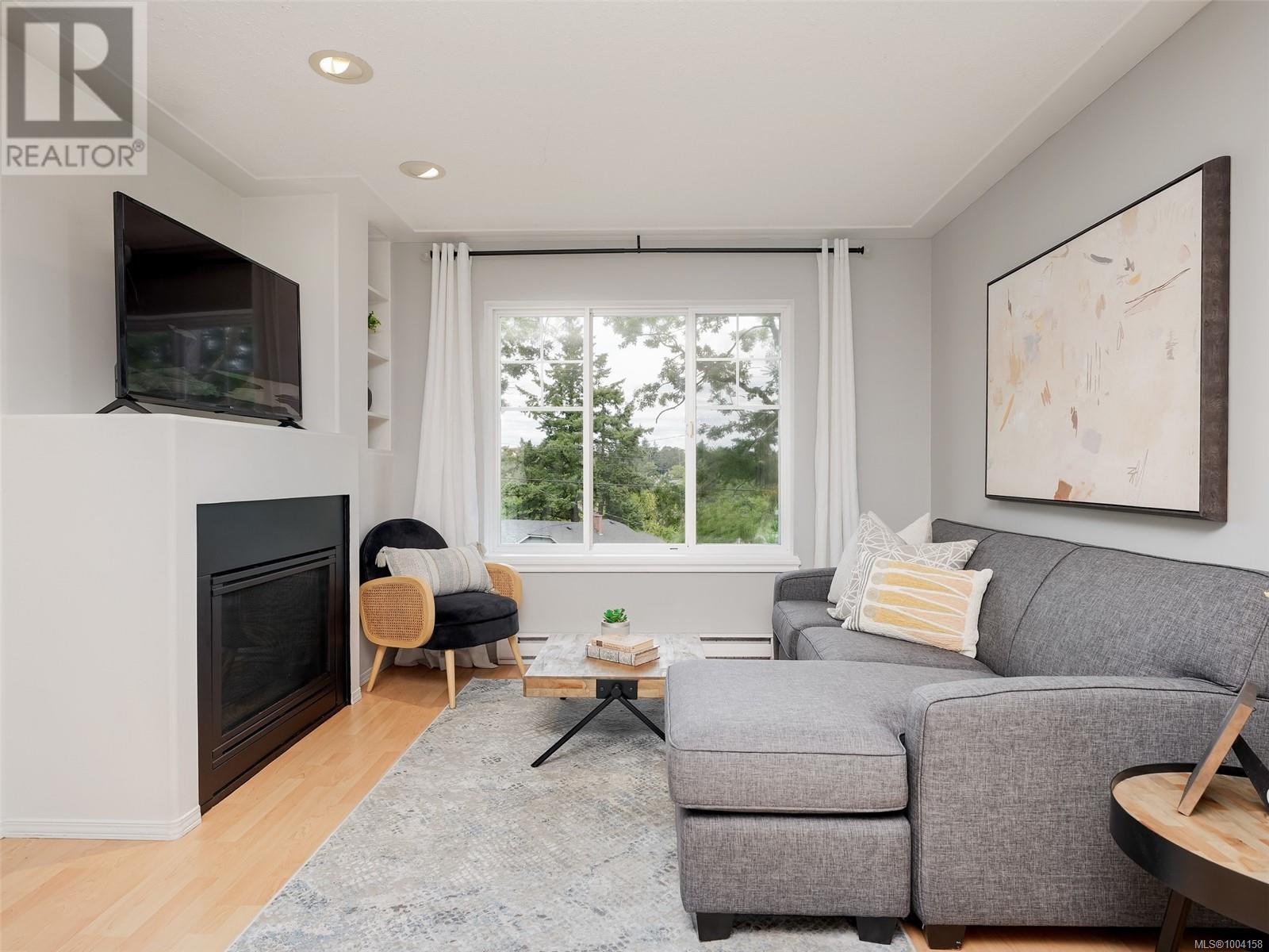 955 Falmouth Rd