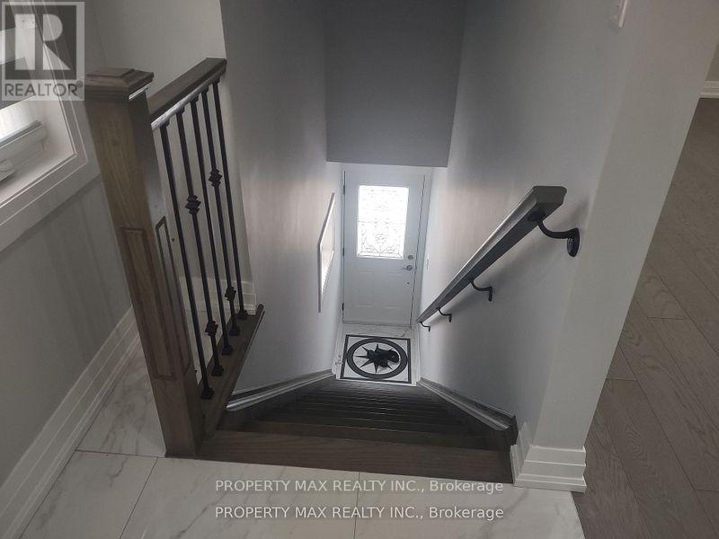 UNIT 2 (2ND FLOOR) - 14 BURTON STREET