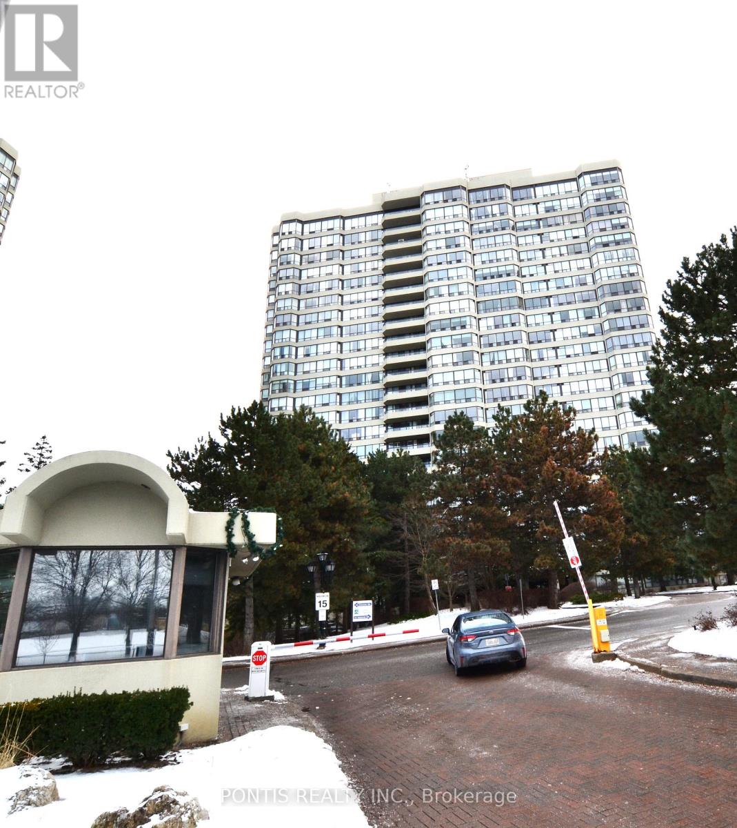 1008 - 24 HANOVER ROAD