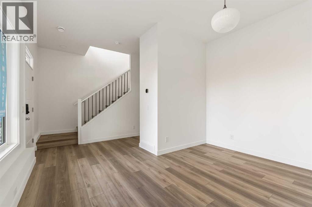 2507 Sovereign Crescent SW