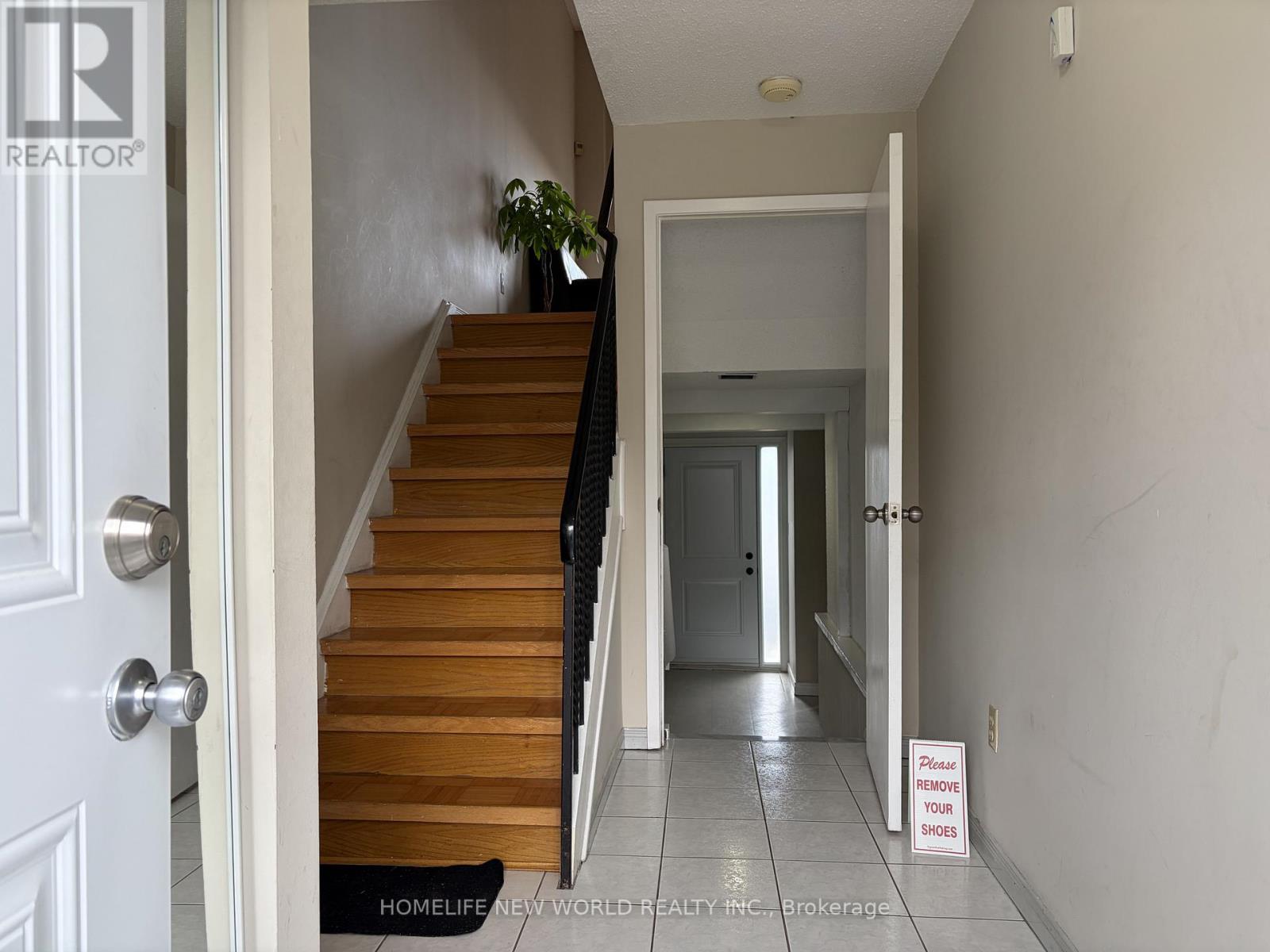 35 - 1121 SANDHURST CIRCLE