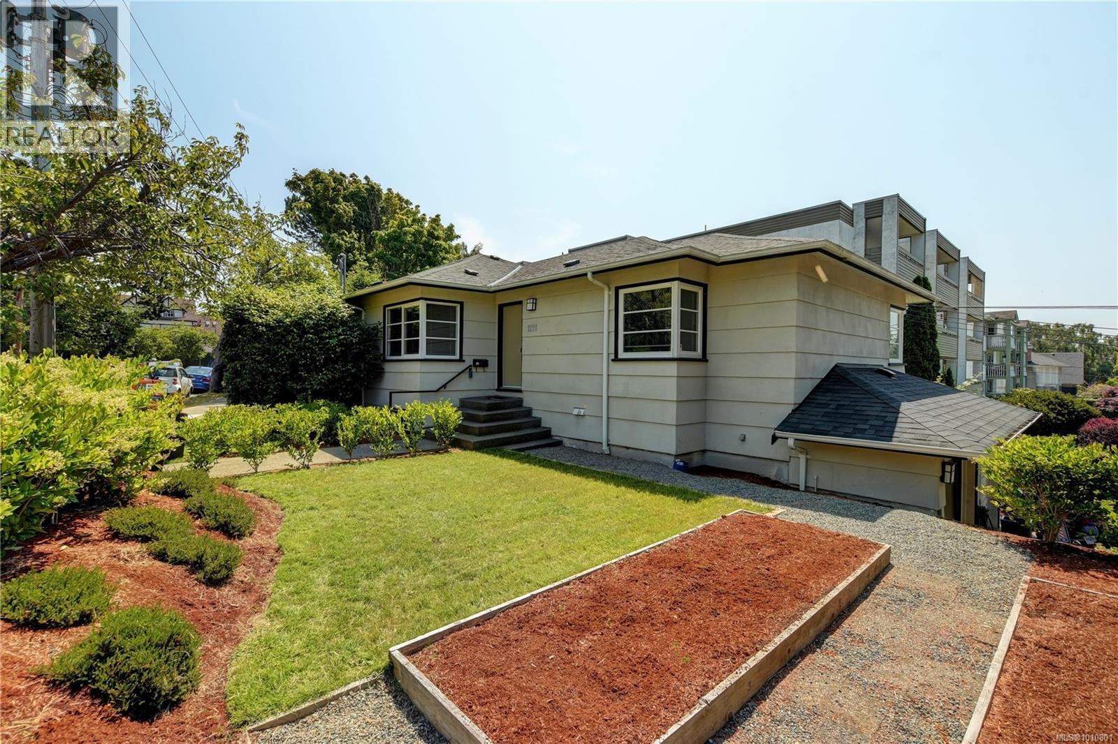 1211 Fairfield Rd