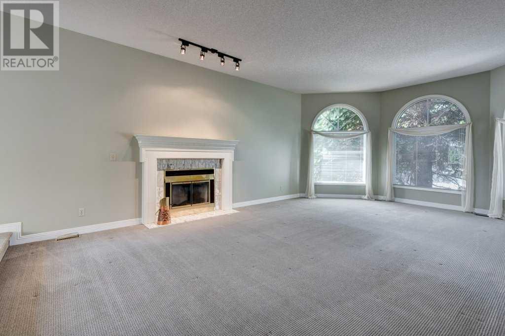 60 Patterson Crescent SW