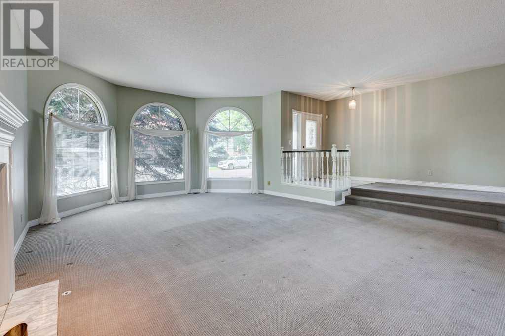 60 Patterson Crescent SW