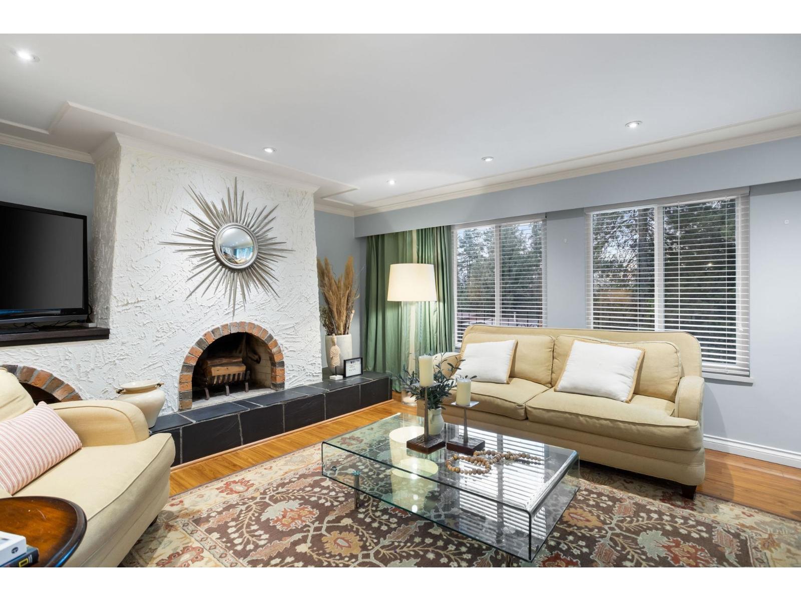 10659 SANTA MONICA DRIVE