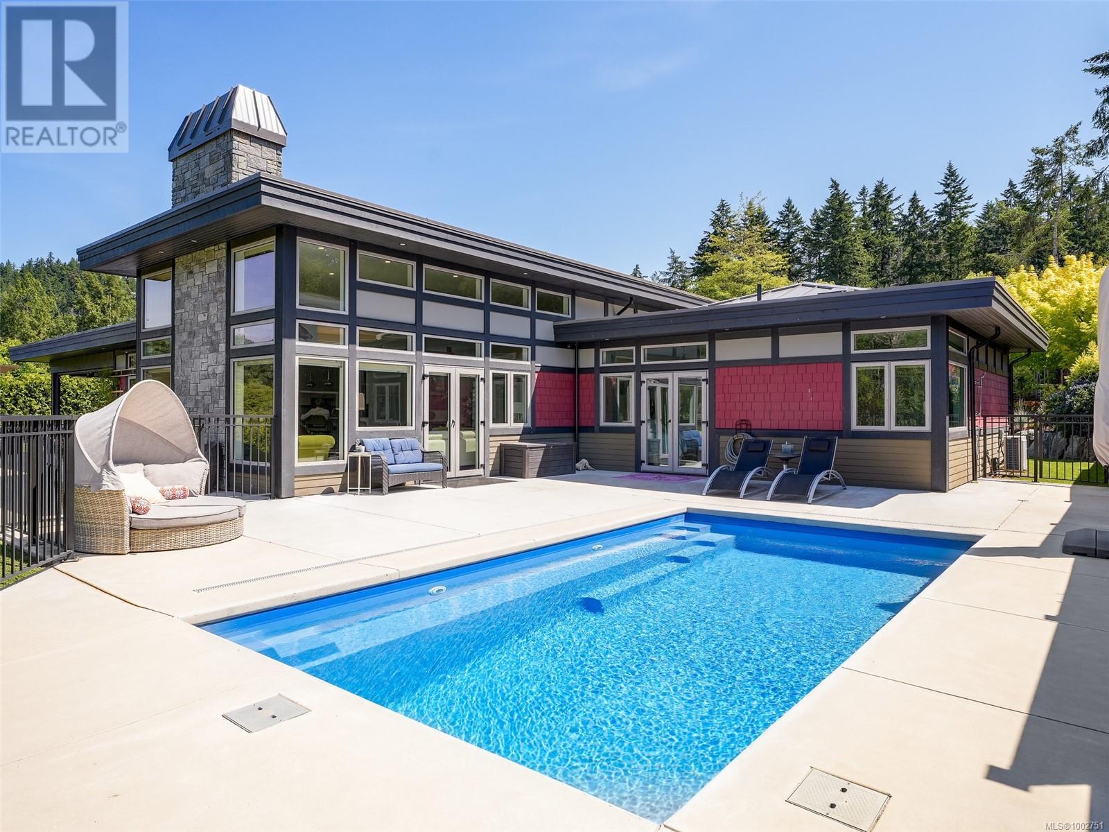 1096 Maple Rd